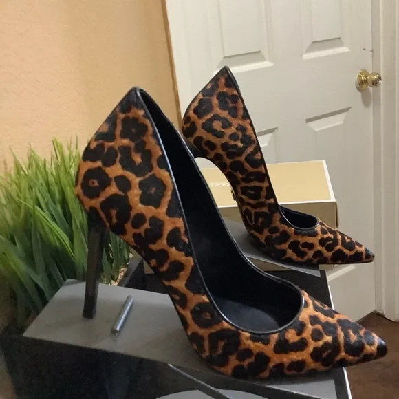 Michael Kors Keke Cheetah Pump Size 9 NWT - Picture 2 of 4